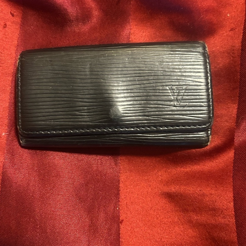 Louis Vuitton epi Black key holder - Picture 1 of 11